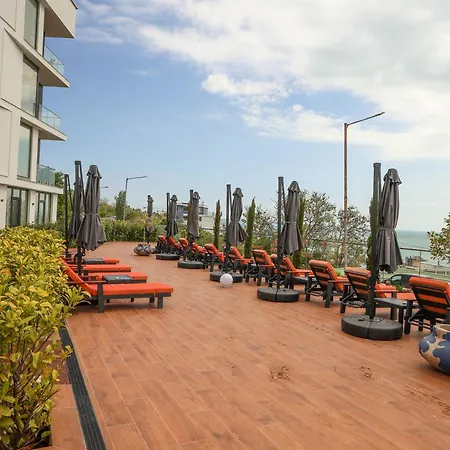 Seaview & Pool *