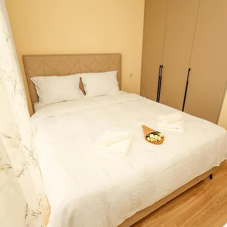 Seaview & Pool Apartment Varna